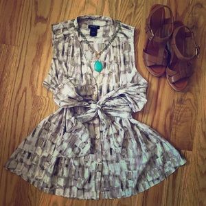 Ann Taylor Size Zero, belt tie blouse.